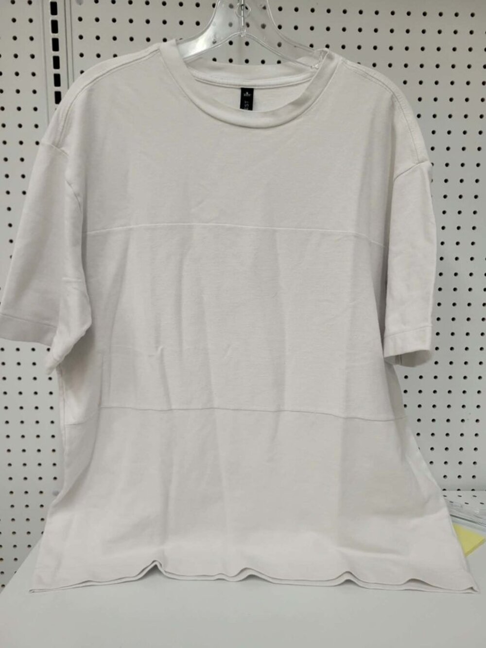 Mens Request White Oversized T-Shirt Size G Relaxed Fit Cotton Blend
